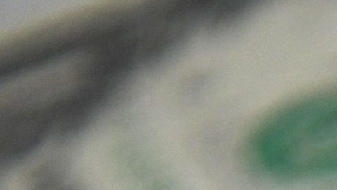 La calificación de S&P provoca que el peso mexicana tropiece durante las primeras horas de este viernes.