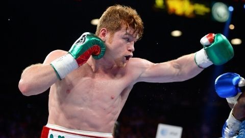 Saul "Canelo" Alvarez mostró poca habilidad para medirse a un rival como Floyd Mayweather Jr.