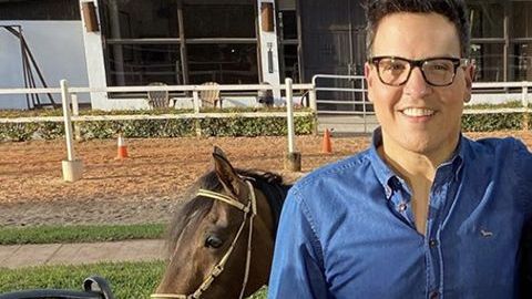 Elvis Crespo se confesó con Raúl González.