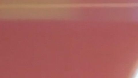 Katy Perry en su video musical "Never Worn White".