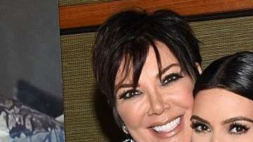 Kris Jenner junto a Kim Kardashian.