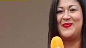 Celaya Gómez en una de las transmisiones para Qhubo TV.