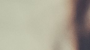 Las tarjetas de las tiendas tienen las tasas de intereses más altas./Shutterstock