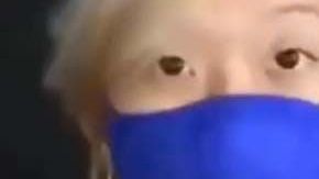 La nueva moda en redes es crear mascarillas anticoronavirus con sostenes.