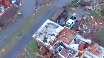 Parte de la devastación causada por el tornado en Nashville, Tennessee.