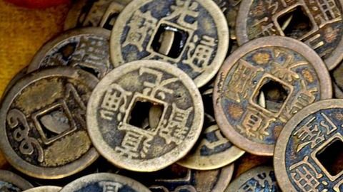 Monedas chinas para la prosperidad.