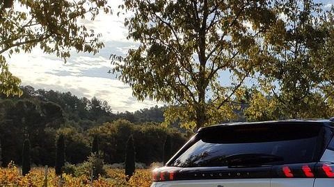 peugeot-4803537_1280