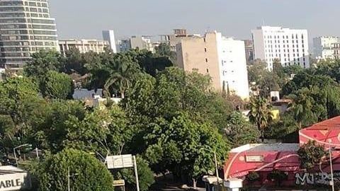 Las aguas de la Minerva en Guadalajara,  teñidas de rojo en protesta por los feminicidios.