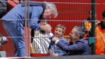 Tres generaciones. Los Puente festejaron el final de la mala racha en el Nemesio Diez.