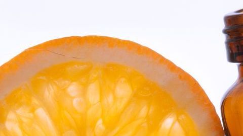 El alto contenido en vitamina C del limón, en conjunto con el poder antimicrobiano de la miel; los vuelven un potente aliado contra las infecciones respiratorias.