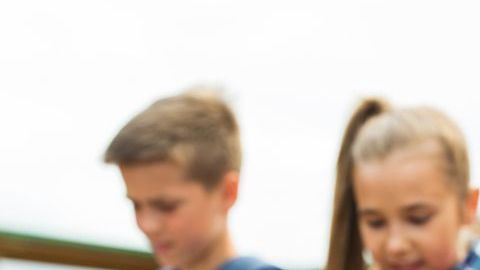 Los niños tienen un alto consumo de información a través de las redes sociales.