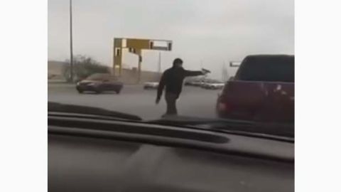 Sicarios grabaron el momento en el que matan a dos personas en Chihuahua.