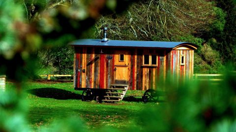 Las Tiny Houses son baratas en su construcción y genera pocos gastos mensuales.