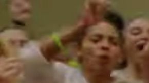 Captura del video en el que aparecen varias mujeres practicando "Twerking" en un gimnasio de una escuela pública de Miami Beach.