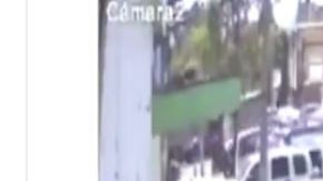 VIDEO: Momento en que sicarios propinan 25 balazos a mujer y a invidente