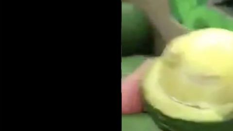 VIDEO: !Receta narco! aguacates rellenos... de cocaína