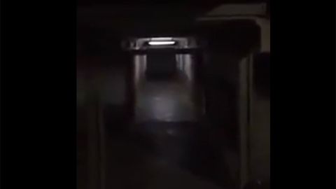 El supuesto fenómeno paranormal parece una escena de un film de terror.