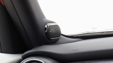 Actualmente alrededor del 34% de la población mundial conduce con el volante a la derecha, mientras que un 66% lo hace con el volante a la izquierda.