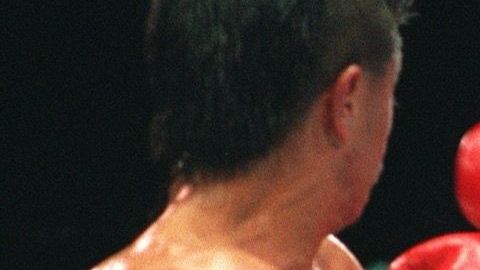 El ex boxeador mexicano ha publicado varias dinámicas en redes sociales, para la gente que se ha quedado en casa.