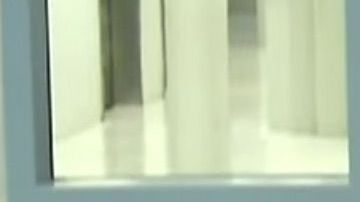 Yvonne Serrano, de 51 años, aún permanece en la cárcel a la espera de que le cambien los cargos.