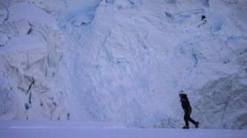 Los que viven en Antártica están acostumbrados al aislamiento, explica Valenzuela Peña.