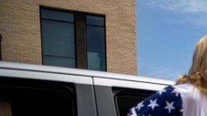 111877364_tv061128043