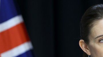 La primera ministra neozelandesa Jacinda Ardern dijo que el coronavirus ha sido "eliminado" por ahora en el país insular, pero recordó que se seguirán tomando medidas.