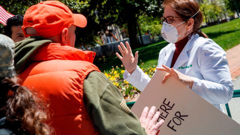 En varias ciudades de Estados Unidos ha habido protestas pidiendo la reapertura económica.