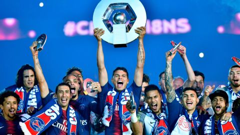 Al momento de la suspensión, el PSG marchaba de líder con 12 puntos más que el segundo lugar.