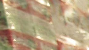 Para afrontar el coste de pañales y otras necesidades básicas, muchas familias hacen sus compras a granel.