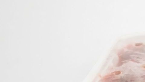 Charola carme-plástico film-carne congelada-Shutterbug75 en Pixabay