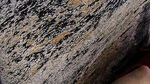 El cartel de "Free Solo": Alex Honnold escala El Capitán en 2017... sin cuerdas.