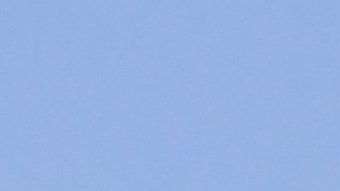 El Escuadrón de Demostración Aérea Thunderbirds realiza un paso elevado en honor a los trabajadores de la salud el 11 de abril de 2020 en Las Vegas, Nevada.