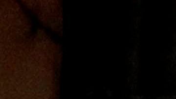 Militares hondureños entregan bolsas de comida a ciudadanos del centro de Tegucigalpa como aporte de un programa del Gobierno denominado Honduras solidaria, para ayudar a los más necesitados en la crisis por el coronavirus, este jueves 23 de abril de 2020. EFE/Gustavo Amador