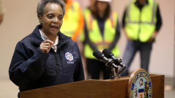 La alcaldesa de Chicago Lori Lightfoot habla sobre el plan de seguridad para el fin de semana festivo este 4 de julio.