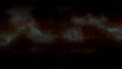 Un hombre observa la pantalla de un televisor en donde aparece el presidente de Nicaragua, Daniel Ortega.