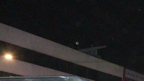 Los policías municipales escoltó el convoy de delincuentes.