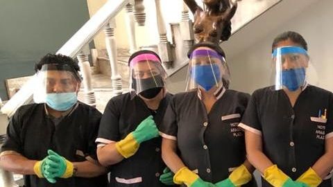 Surgen más apoyos a médicos mexicanos.