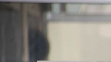 Médicos tratan a pacientes con COVID-19