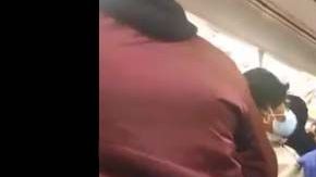 Pasajeros conglomerados en un vagón del Subway de NYC.