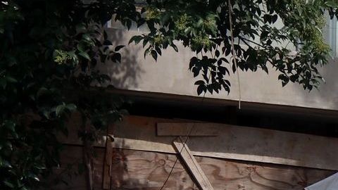 Exterior del edificio donde fue asesinada Cristina Vázquez.