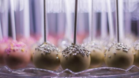 cake pops-postres-chocolate-Valeria Boltneva en Pexels