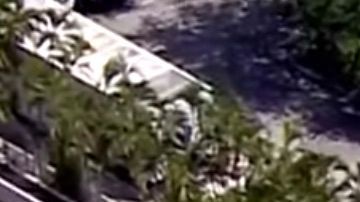 Imagen aérea de los camiones instalados en la Oficina del Forense del Condado de Miami-Dade