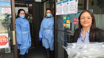 Organizaciones en Chinatown han reunido mascarillas  e insumos médicos y los han donado a clínicas en Chicago. (Cortesía Oficina del concejal Byron Sigcho)