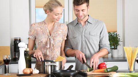 La cocina puede ser un lugar creativo y feliz durante momentos de encierro.