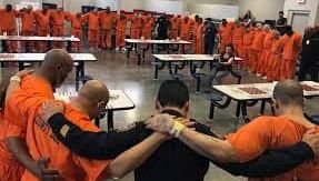 Momentos complicados en la Cárcel del Condado Harris.