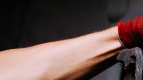 Algunos modelos de autos recientes cuentan con una alerta en el tablero que indica el desgaste del sistema de frenado