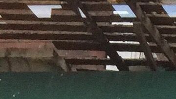 Imagen de archivo de una bodega cerrada en Nueva York.