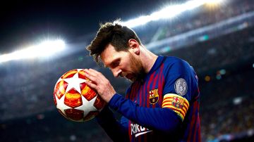 Lionel Messi es el jugador que más dinero aportará para salvar al Barcelona de la crisis financiera.