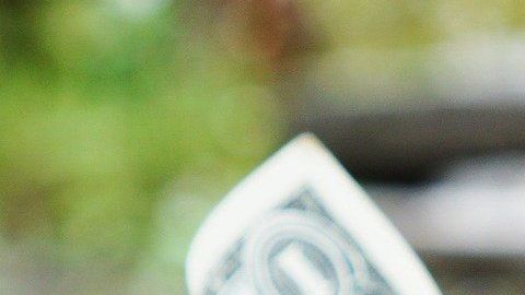 Cónyuges y familiares de difuntos están recibiendo su ayuda económica.